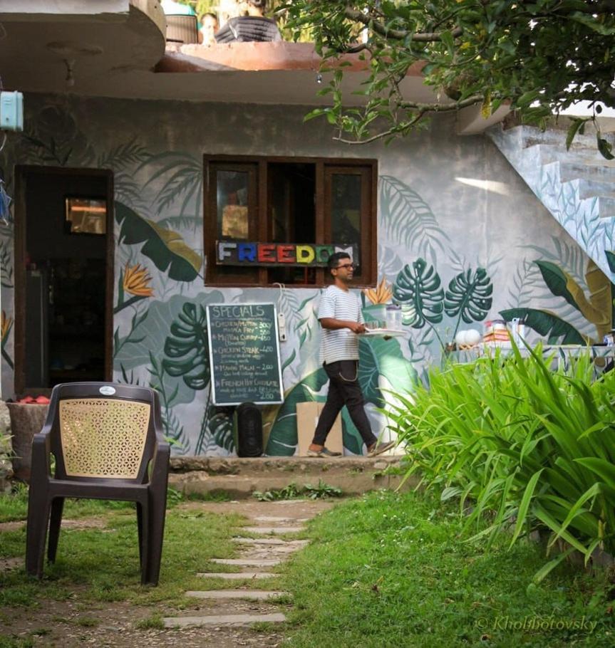 Freedom Cafe Hotel Kalgha ภายนอก รูปภาพ